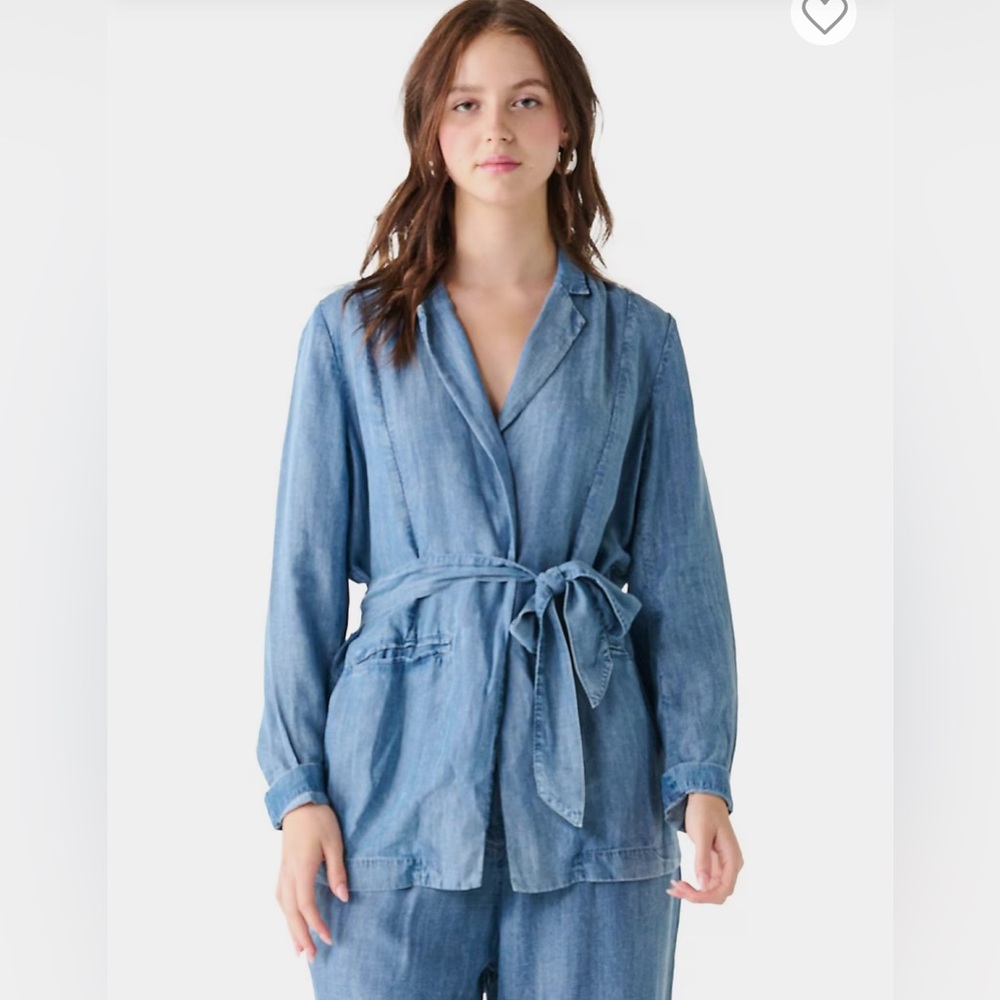 Boyfriend blazer by DEX